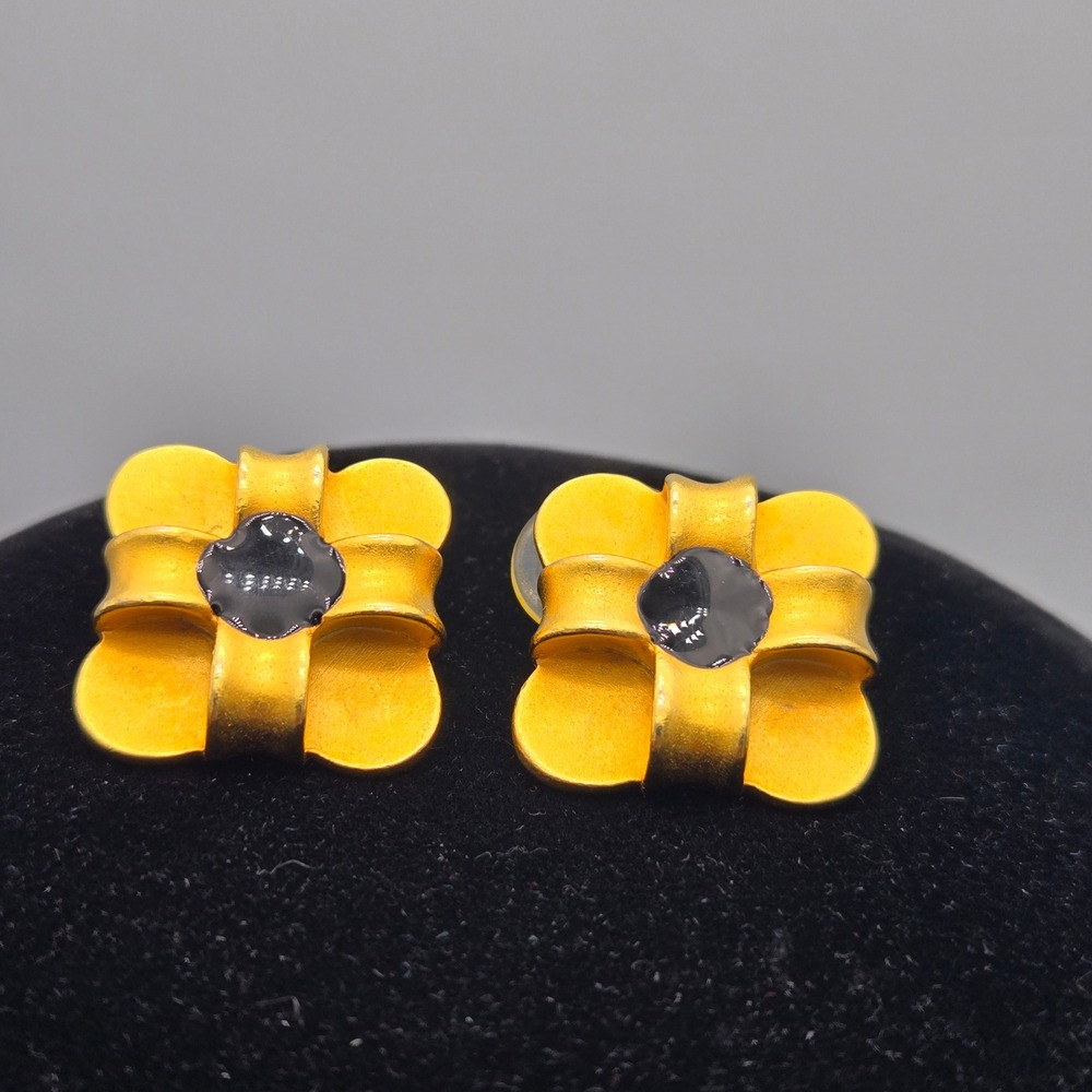 Vintage 1980s Anne Klein Square Stud Earrings Gold Tone Black Enamel Quatrefoil